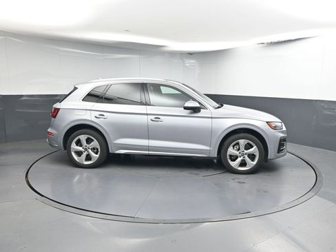 Used 2021 Audi Q5 Prestige AWD/4WD image 26