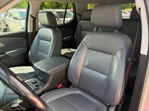 Used 2021 Chevrolet Traverse LT w/ LPO, Cargo Package AWD/4WD image 21