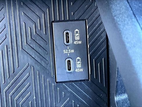 Used 2025 Toyota 4Runner TRD Off-Road image 32