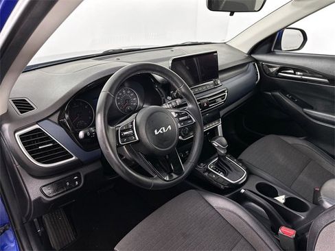 Used 2022 Kia Seltos Nightfall Edition image 20