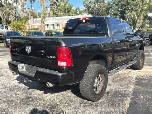 Used 2017 RAM 1500 Express AWD/4WD image 6
