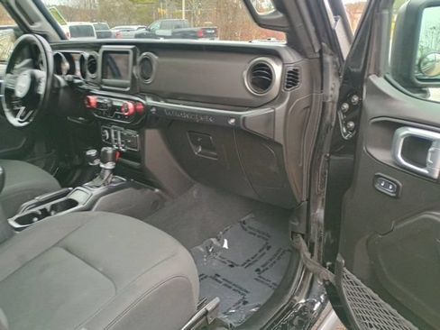 Used 2022 Jeep Wrangler Sport AWD/4WD image 14
