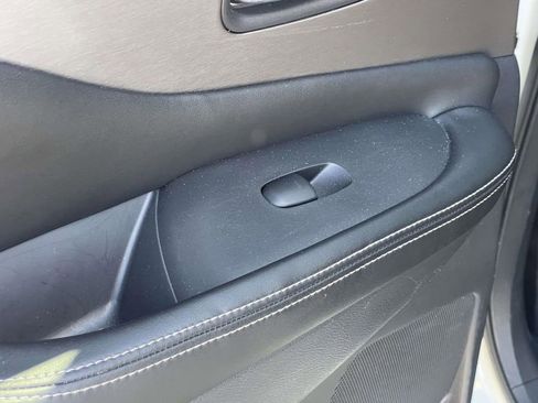 Used 2023 Nissan Murano SV w/ SV Midnight Edition Package image 14