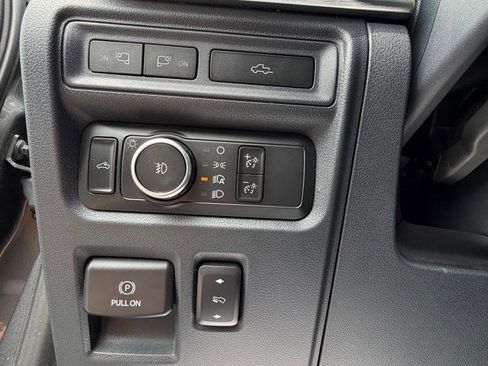 Used 2022 Ford F150 Lariat AWD/4WD image 10
