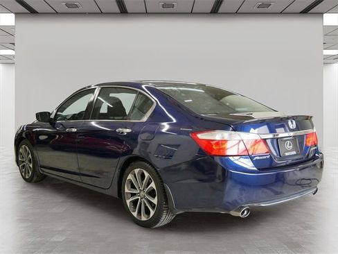 Used 2015 Honda Accord Sport image 4