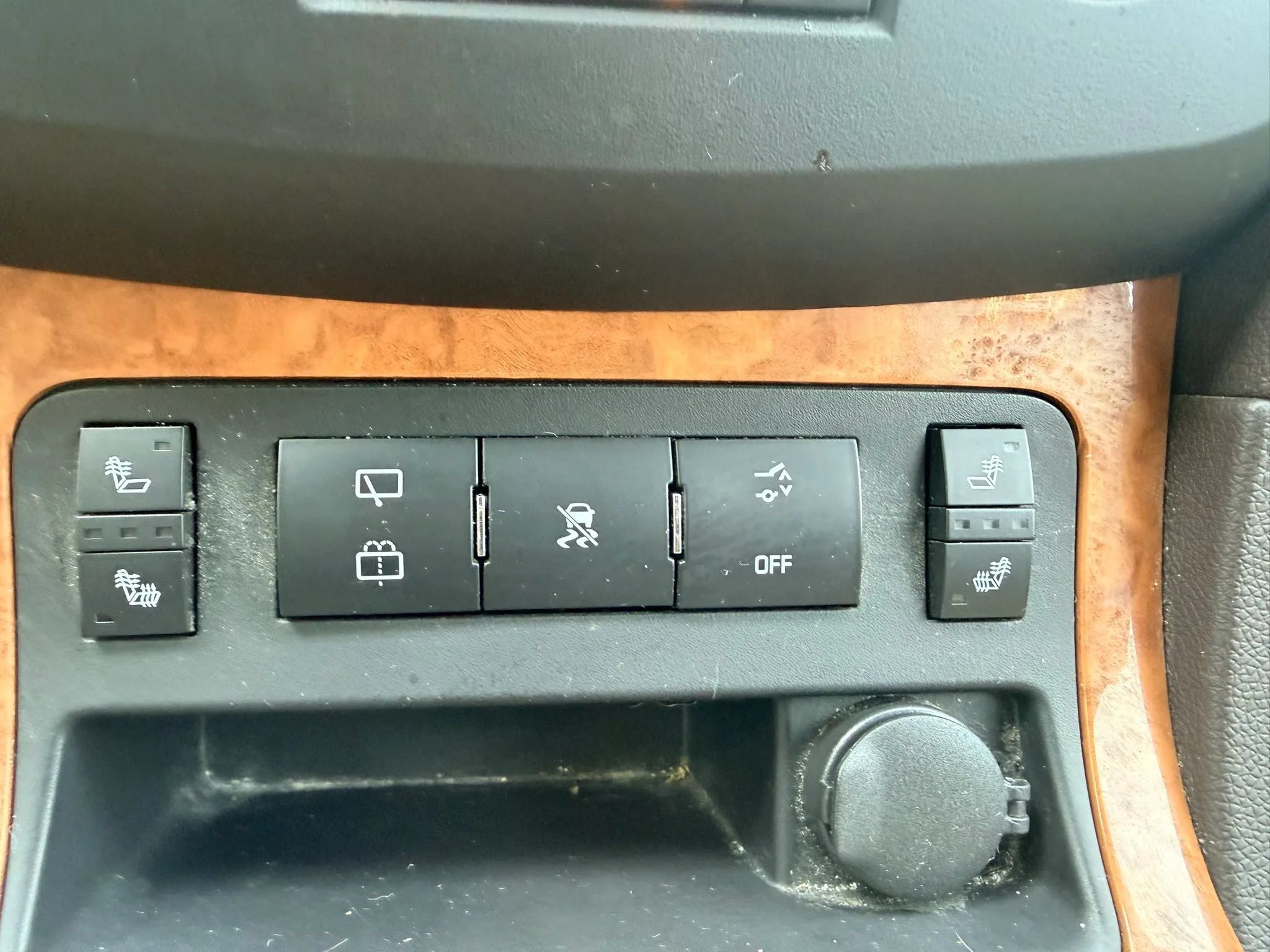 Used 2012 Buick Enclave Leather FWD image 17