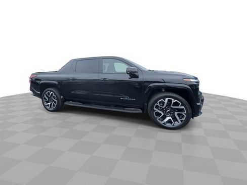 New 2024 Chevrolet Silverado EV RST image 9
