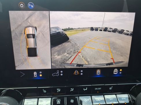 Used 2025 Chevrolet Colorado Trail Boss AWD/4WD image 30