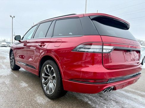 Used 2025 Lincoln Aviator AWD w/ Jet Appearance Package image 9