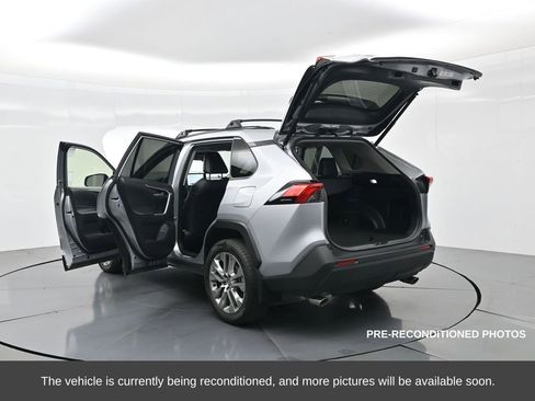 Used 2023 Toyota RAV4 XLE Premium image 41