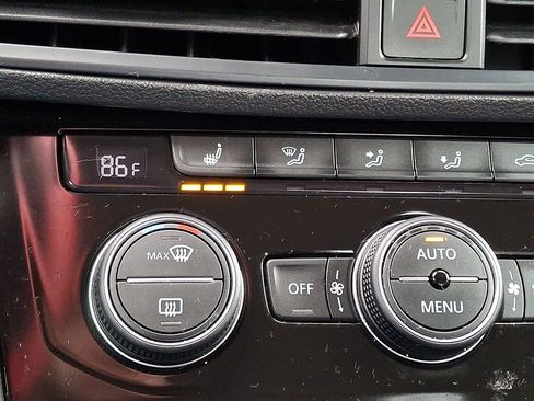 Used 2023 Volkswagen Jetta SE w/ Black Wheel Package image 23