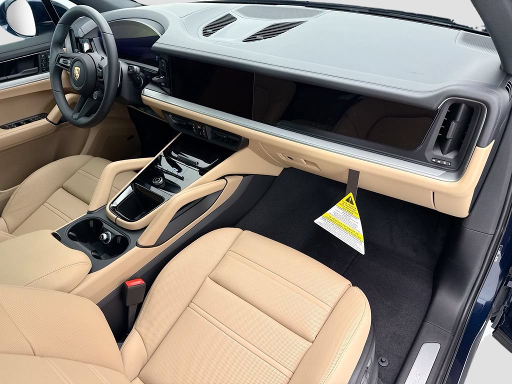 Used 2026 Porsche Cayenne AWD/4WD image 19