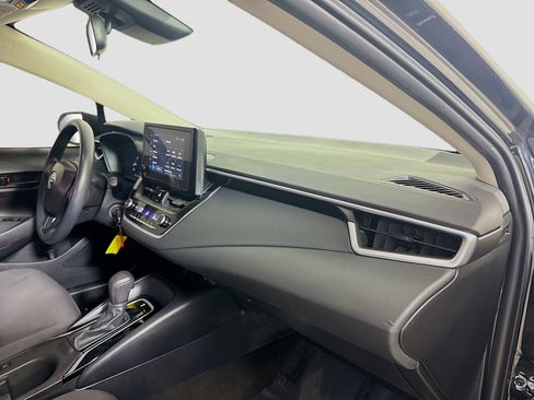 Used 2024 Toyota Corolla LE image 29