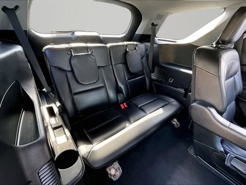 Used 2022 Ford Explorer Limited AWD/4WD image 25