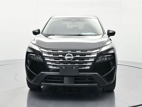 Certified 2024 Nissan Rogue SV FWD image 2