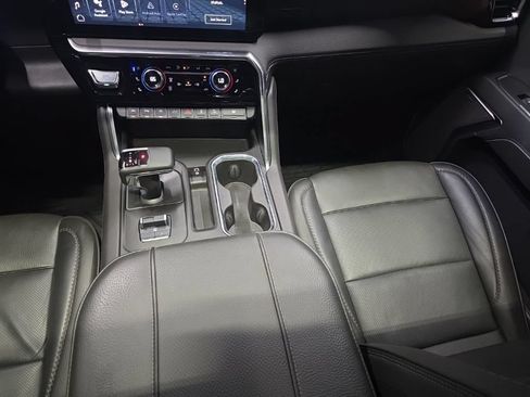 Used 2023 GMC Sierra 1500 Denali AWD/4WD image 13