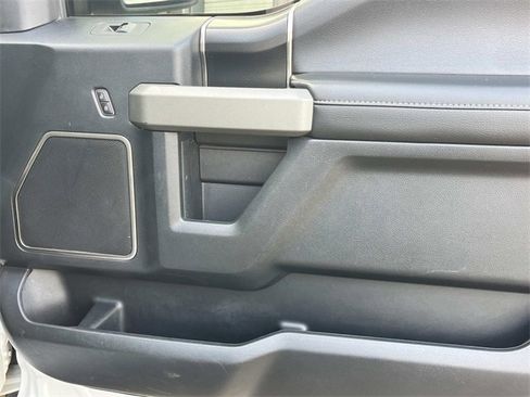 Used 2018 Ford F150 Raptor w/ Equipment Group 802A Luxury image 24