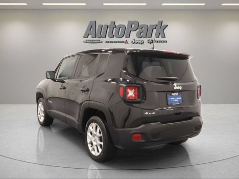 Certified 2023 Jeep Renegade Latitude AWD/4WD image 7