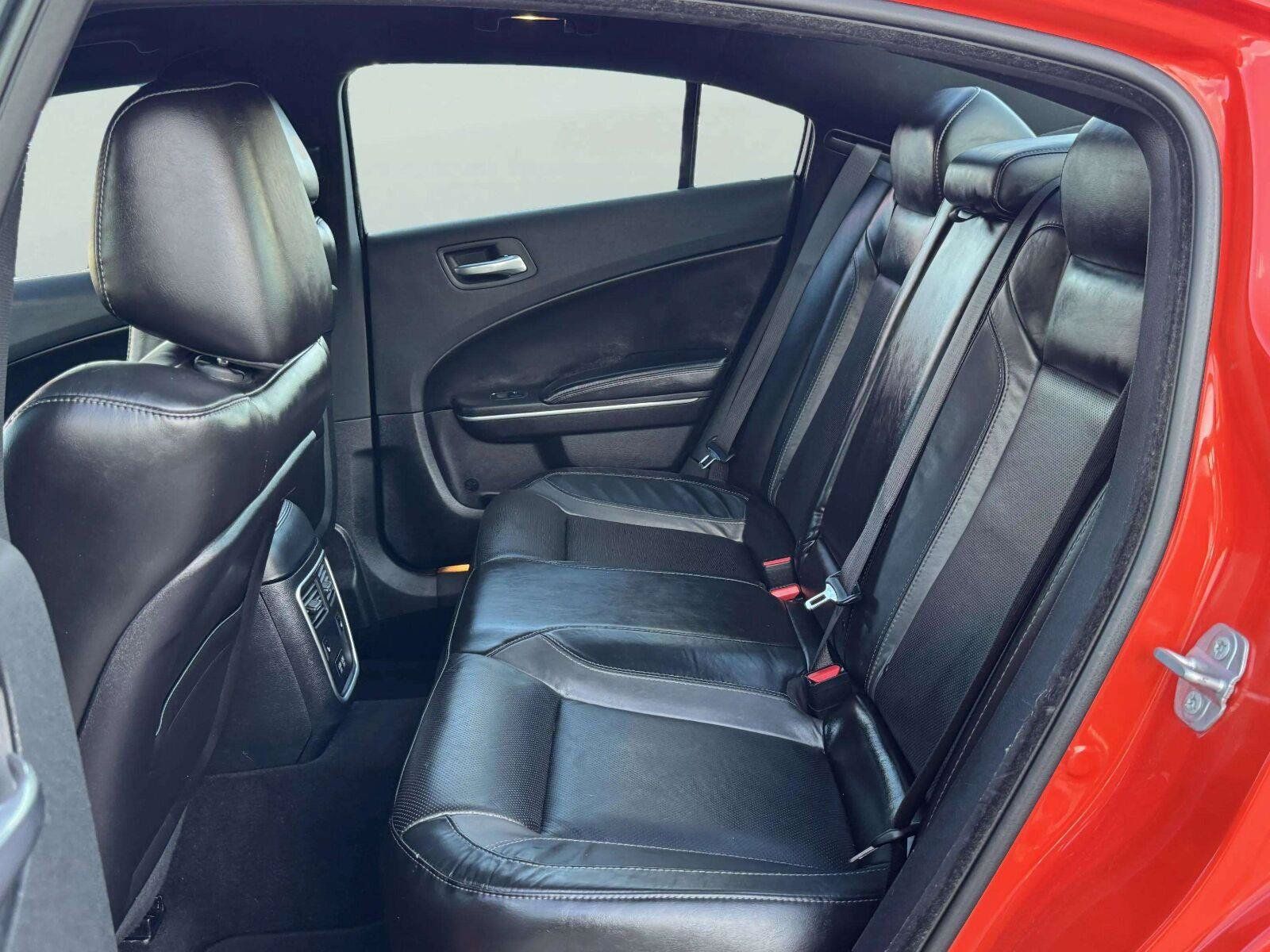 Used 2021 Dodge Charger SXT w/ Leather Interior Group RWD image 28