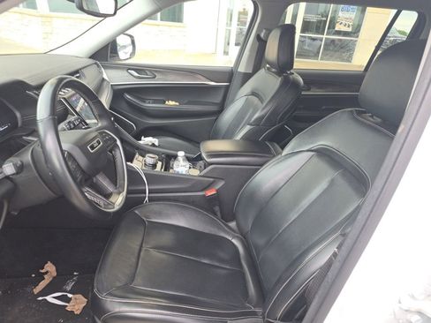 Used 2021 Jeep Grand Cherokee L Limited RWD image 3