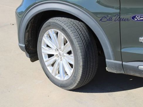 Used 2023 Ford Explorer King Ranch w/ Technology Package image 9