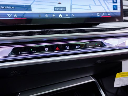 New 2026 BMW i7 xDrive60 w/ Executive Package image 27