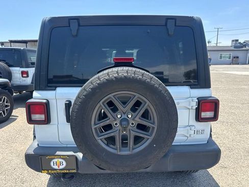 Used 2024 Jeep Wrangler Unlimited Sport AWD/4WD image 6