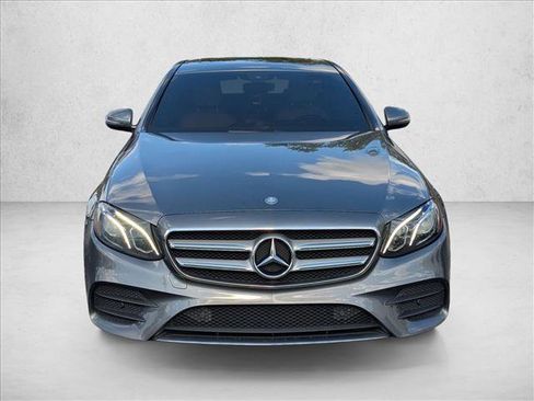 Used 2017 Mercedes-Benz E 300 image 2