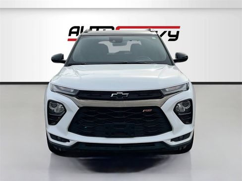 Used 2021 Chevrolet TrailBlazer RS w/ Technology Package image 2