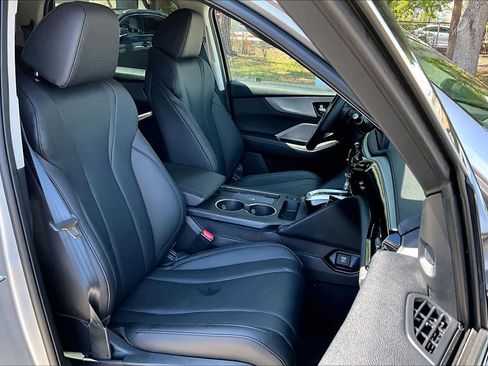 Certified 2025 Acura MDX SH-AWD image 9