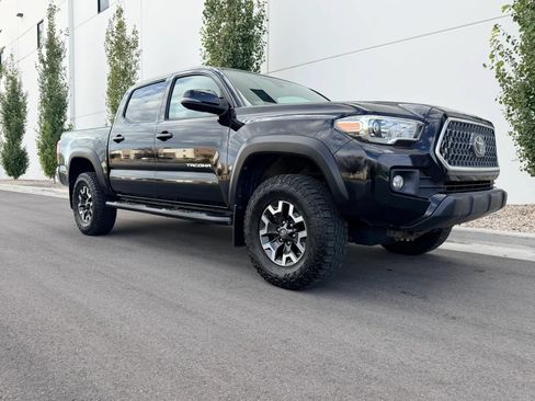 Used 2019 Toyota Tacoma TRD Off-Road AWD/4WD image 2