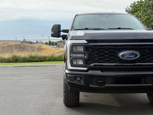 Used 2023 Ford F350 XL w/ STX Appearance Package AWD/4WD image 4