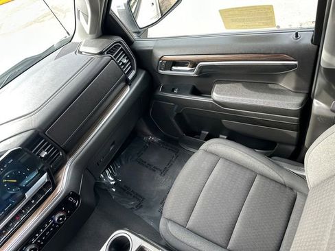 Used 2023 Chevrolet Silverado 1500 LT image 20