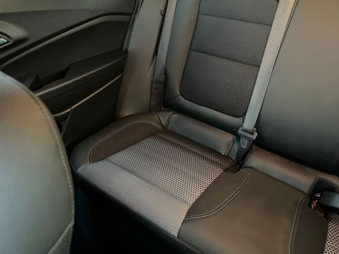 Used 2025 Chevrolet Trax LT image 39