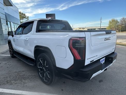 New 2025 GMC Sierra EV Denali image 7