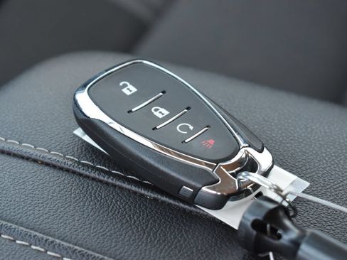 Used 2025 Chevrolet Blazer LT AWD/4WD image 13