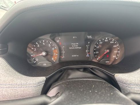 Used 2022 Jeep Compass Latitude w/ Sun and Sound Group image 17