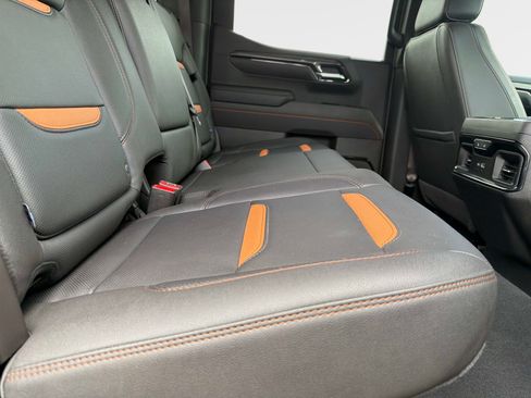 Used 2025 GMC Sierra 1500 AT4 w/ AT4 Premium Package AWD/4WD image 21