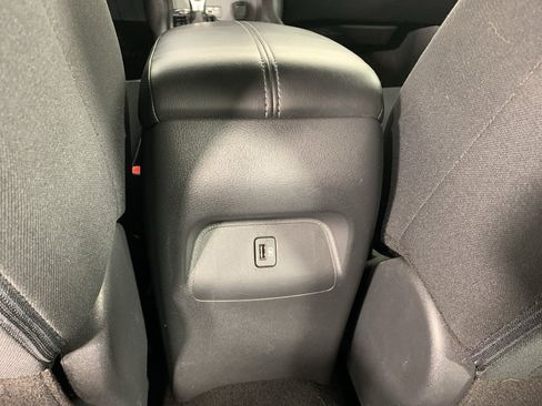 Used 2022 Nissan Sentra SV FWD image 33