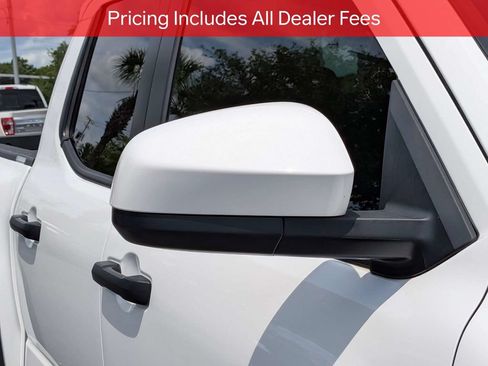 Certified 2025 Toyota Tacoma TRD Off-Road AWD/4WD image 13