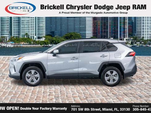 Used 2024 Toyota RAV4 XLE w/ Convenience Package FWD image 4
