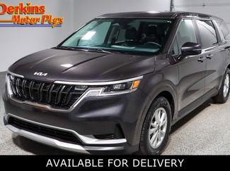 Used 2024 Kia Carnival LX video 1