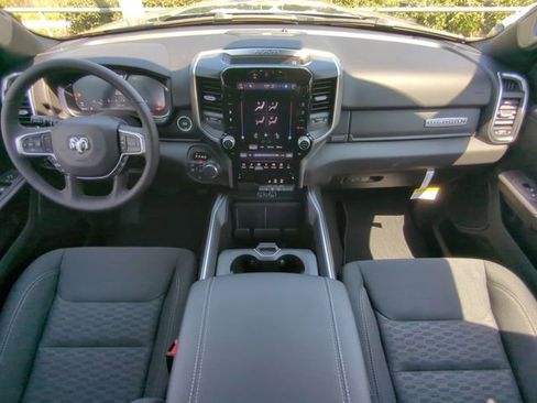 New 2026 RAM 1500 4x4 Crew Cab image 17