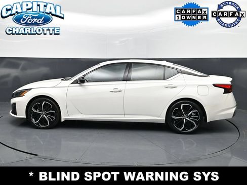 Used 2023 Nissan Altima 2.5 SR w/ SR Premium Package FWD image 5