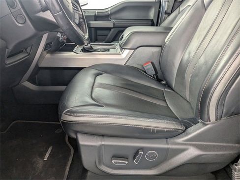 Used 2019 Ford F150 Platinum image 13