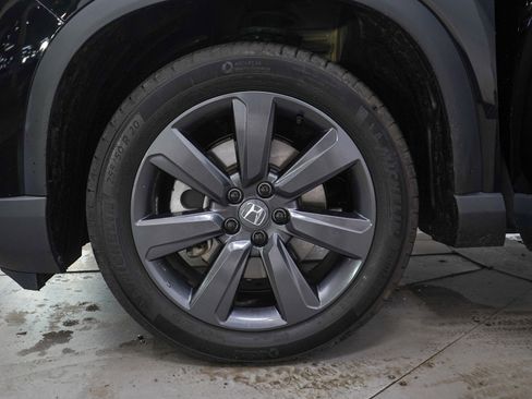 Used 2025 Honda Pilot Sport image 30