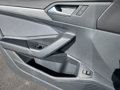 New 2026 Volkswagen Jetta SE image 6