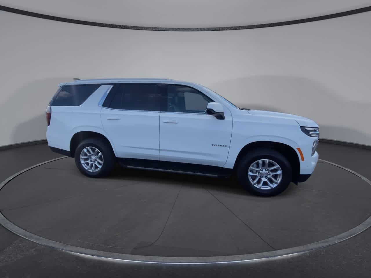 Used 2025 Chevrolet Tahoe LT AWD/4WD image 9
