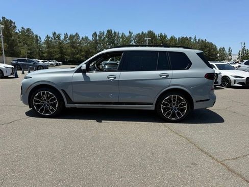 Used 2026 BMW X7 xDrive40i w/ M Sport Package AWD/4WD image 12