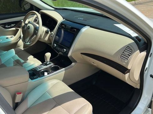 Used 2015 Nissan Altima 2.5 SL w/ Moonroof Package FWD image 52